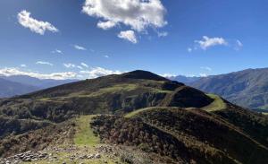 El Tapin - El Club de Montaña y Senderismo Pataricu de El Berrón realizará una travesía desde el Alto el Cordal