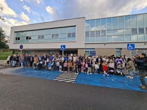 El Tapin - Colloto se manifiesta para exigir un pediatra 