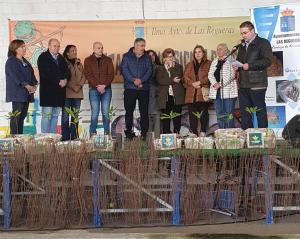 El Tapin - GALERÍA DE IMÁGENES: Un pregonero "Medalla de Oro de Asturias" para la Castaña Valduna