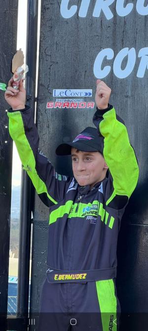 El Tapin - El piloto llanerense, Erik Bermúdez, segundo clasificado en la categoría alevín en el campeonato del Circuito de Asturias