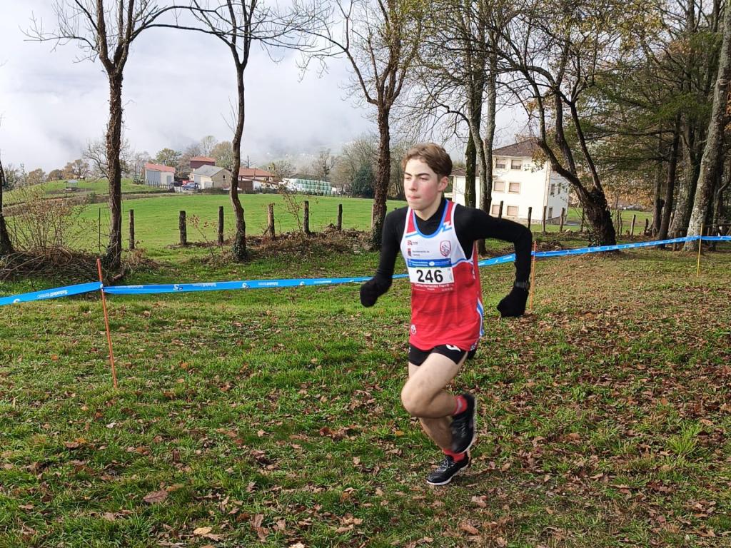 El Llanera Atletismo, plata en el campeonato de Asturias de Cross Corto sub16 masculino