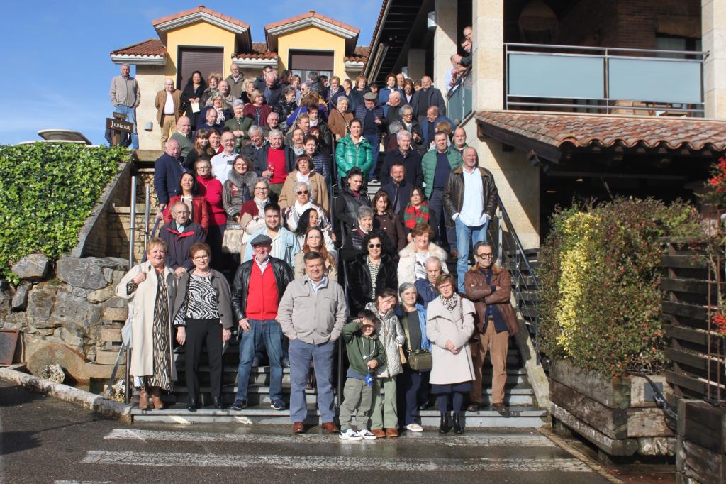 Bonielles homenaje a las mujeres que impulsaron la comida de Navidad vecinal