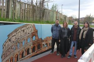 El Tapin - El nuevo mural de Pola de Siero muestra instantáneas de lugares emblemáticos del mundo