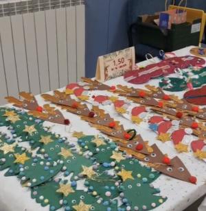 El Tapin - El colegio de Posada de Llanera coloca huchas en los comercios y establecimientos hosteleros de la localidad para recaudar dinero a favor del “Ángel de Javi”