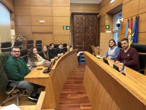 El Tapin - Siero da la bienvenida a los cinco jóvenes participantes en el programa de contratos formativos