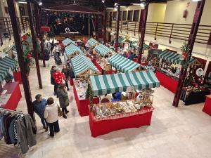 El Tapin - Arrancó el Mercadillo Llanera Navidad en la Plaza de La Habana, en Posada de Llanera