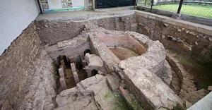 Las Regueras adjudica la reparación de la cubierta de las termas de Valduno, la mejora ambiental de los Meandros del Nora y una ruta ciclosenderista 