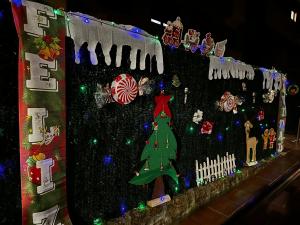 El Tapin - GALERÍA DE IMÁGENES: Gran éxito de participación en el II Concurso de decoración navideña del exterior de las viviendas, en la urbanización de Soto de Llanera