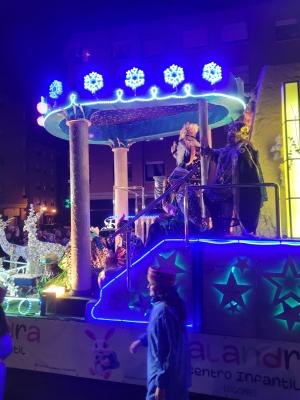 El Tapin - GALERÍA DE IMÁGENES: Gran emoción en Lugones para recibir a los Reyes Magos