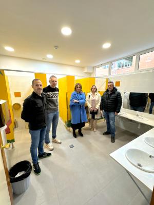 El Tapin - Finaliza la reforma los baños de la primera planta del C.P. Santa Bárbara de  Lugones
