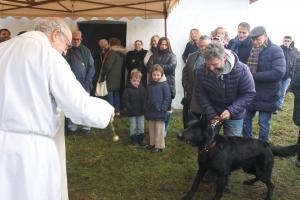 El Tapin - Las mascotas de Llanera fueron bendecidas en Robledo por Santantón