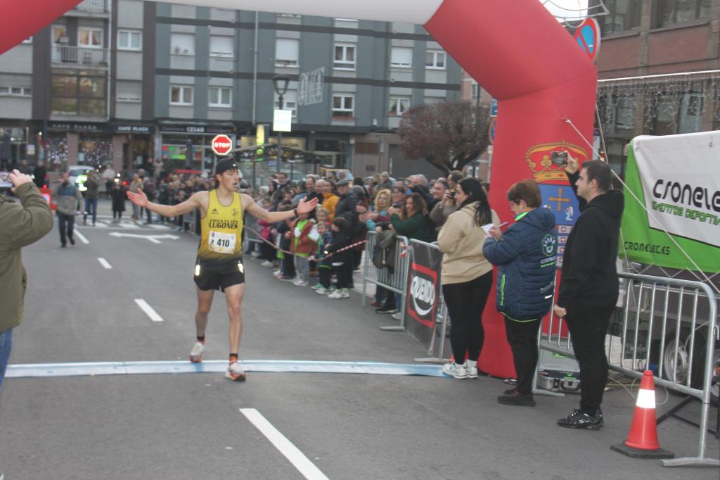 Christian Mesa y Jimena Artimez, del Triatlón Lugones, participarán en el Campeonato de España de Campo a Través, en Córdoba