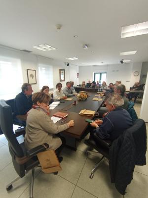 El Tapin - El consejero de Medio Rural anuncia en Las Regueras que 6,7 millones de los Fondos LEADER irán destinadoas al Camino Real de La Mesa