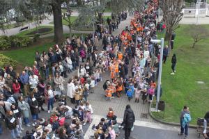 El Tapin - Los tres colegios de La Pola se unen en una marcha solidaria para ayudar a la asociación “El Ángel de Javi”