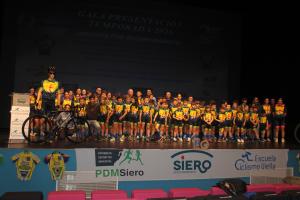 El Tapin - La Escuela de Ciclismo de Viella y el equipo de féminas Viella-Guttrans presentaron a sus deportistas en una gran gala