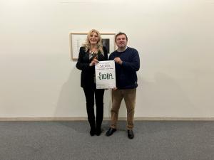 El Tapin - La Casa de Cultura de Pola de Siero acoge la exposición “Sidra: poemario ilustrado”