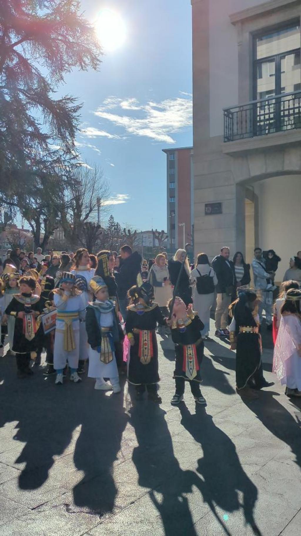 Los alumnos del Celestino Montoto desfilaron por Carnaval