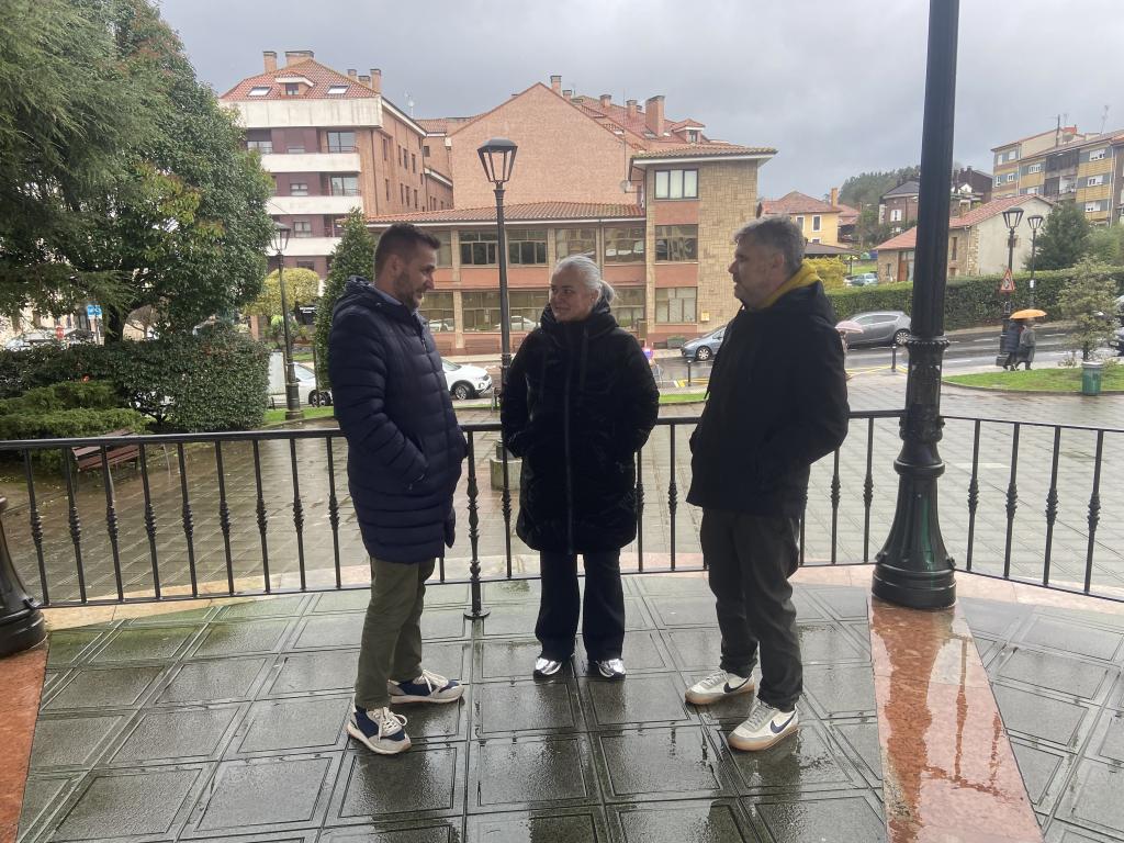 San Isidro blinda su modelo de gestión local: El Ayuntamiento prioriza a las asociaciones de Llanera en la concesión de las barras en san isidro