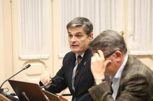 El PP denuncia que el consejero, Alejandro Calvo, renuncia al trazado consensuado con los vecinos y se teme otro “timo electoral” a los vecinos de Cayés