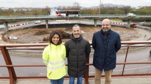 El Tapin - Avanzan las obras de reforma estética de la glorieta que regula el tráfico en el cruce  entre AS-17 y AS-381 entre Lugones y La Fresneda