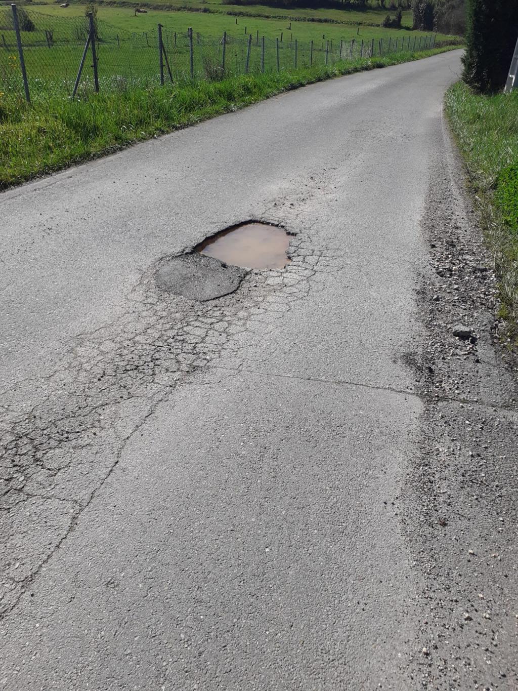 La Asociación de Vecinos de Cayés denuncia el deterioro del Camino de la Ermita