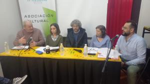 El Tapin - “Cuando hay fiabilidad la gente usa el transporte público”, reflexión colectiva del debate de El Llavaderu sobre transporte público