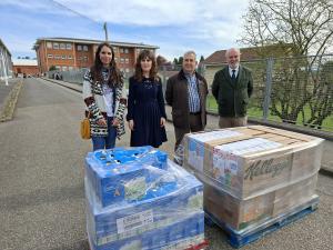 El Tapin - Industrias ROKO dona al AMPA del colegio de Lugo Llanera leche, cacao, galletas y cereales para su programa de desayunos