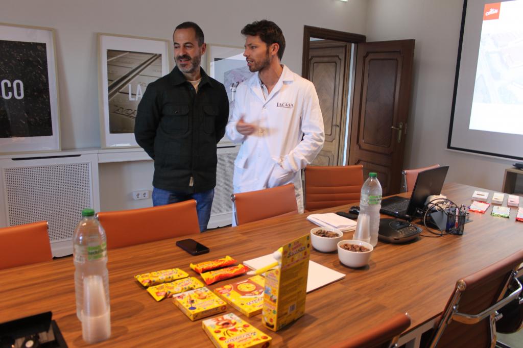 Lacasa invertirá más de un millón de euros en ampliar su planta de chocolates en Siero