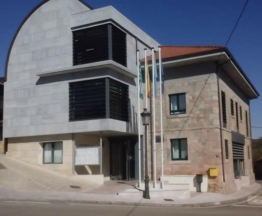 Las Regueras y la Universidad de Oviedo se alían para transformar el talento joven en motor contra la despoblación