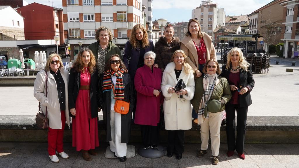 Las concejalas y exconcejalas de Siero conmemoran el 8M con su tradicional comida anual