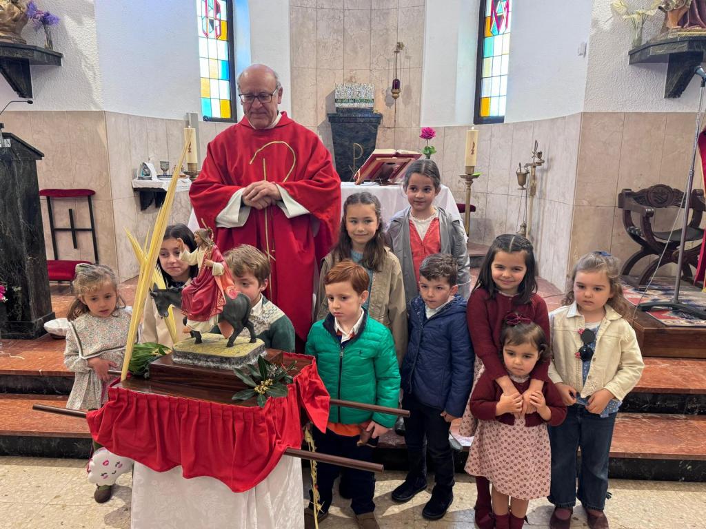 Llanera celebra el Domingo de Ramos con gran devoción