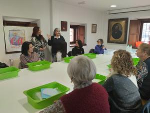 El Tapin - Siero impulsa la artesanía con talleres de fieltro y macramé en los Días Europeos de la Artesanía