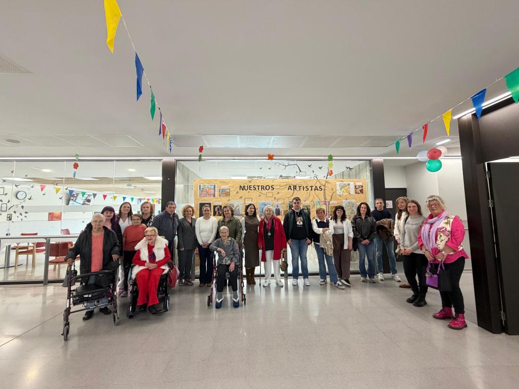 La residencia del ERA de Lugones celebra su cuarto aniversario con representación institucional y social