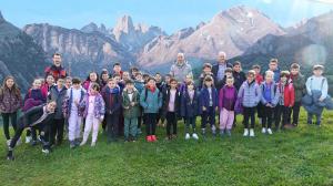 El Tapin - El concejal Jesús Abad visita el “Campus Verde” de Semana Santa en Siero con 70 escolares participantes