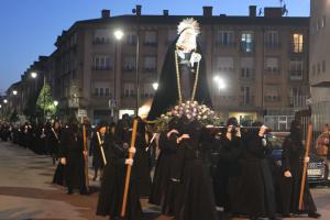 El Tapin - Multitudinaria participación en el Viernes Santo de Lugones