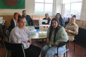 El Tapin - El colegio de Granda celebra el Día Internacional del Pueblo Gitano con un acto educativo y reivindicativo 