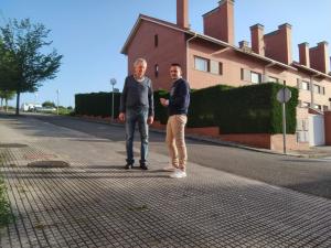 El Tapin - VOX Siero denuncia que los vecinos de La Fresneda llevan más de cinco noches a oscuras mientras el alcalde gasta 35.000€ por cada "Pitufo"