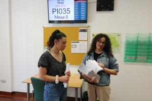 La Plataforma por el Agua de Siero presenta 10.854 firmas para exigir una consulta ciudadana sobre la privatización del servicio