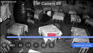 La Guardia Civil detiene a una persona en  búsqueda para su detención por varios  juzgados de Asturias y sospechoso principal  de varios robos en establecimientos