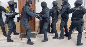 La Guardia Civil detiene a una persona en busqueda para su ingreso a prisión