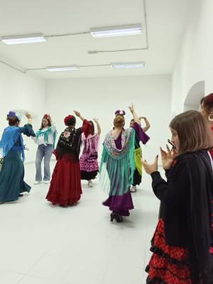 El Tapin - La Asociación de Vecinos de Hevia reúne a un centenar de personas en su Feria de Abril