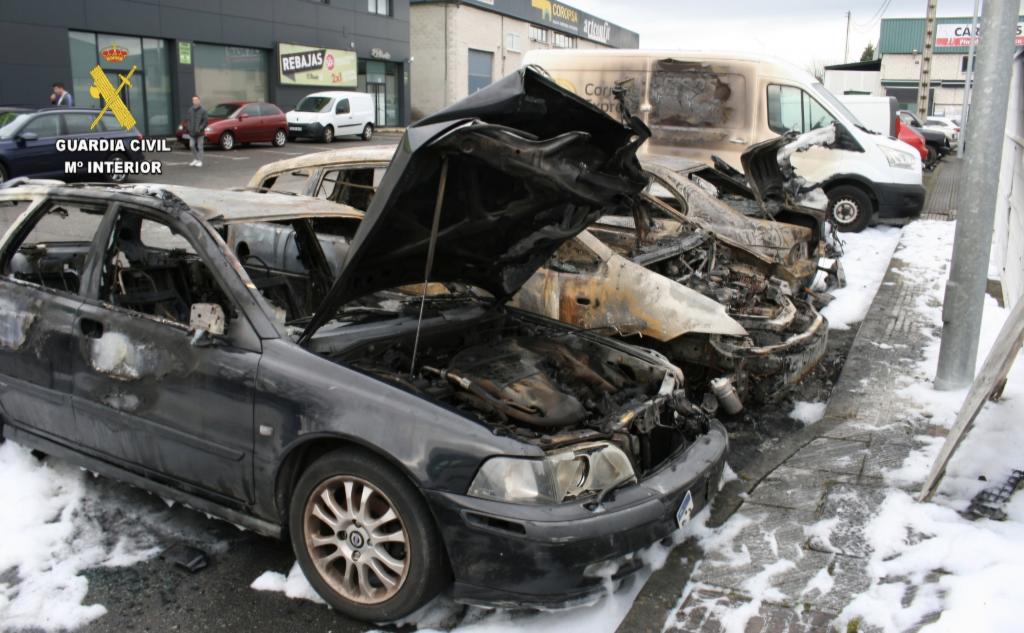 La Guardia Civil detiene al supuesto autor  del incendio que calcinó cinco vehículos en el Polígono de Naón-Viella 