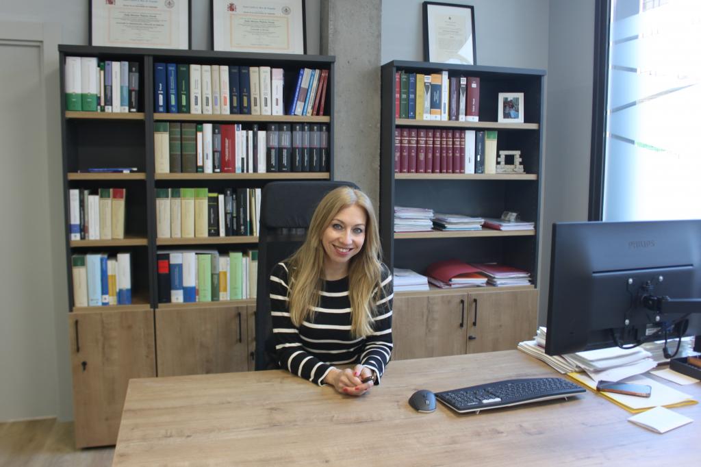 Martyna Walicka consolida la Notaría de Posada de Llanera tras seis años y estrena nuevas instalaciones en la localidad