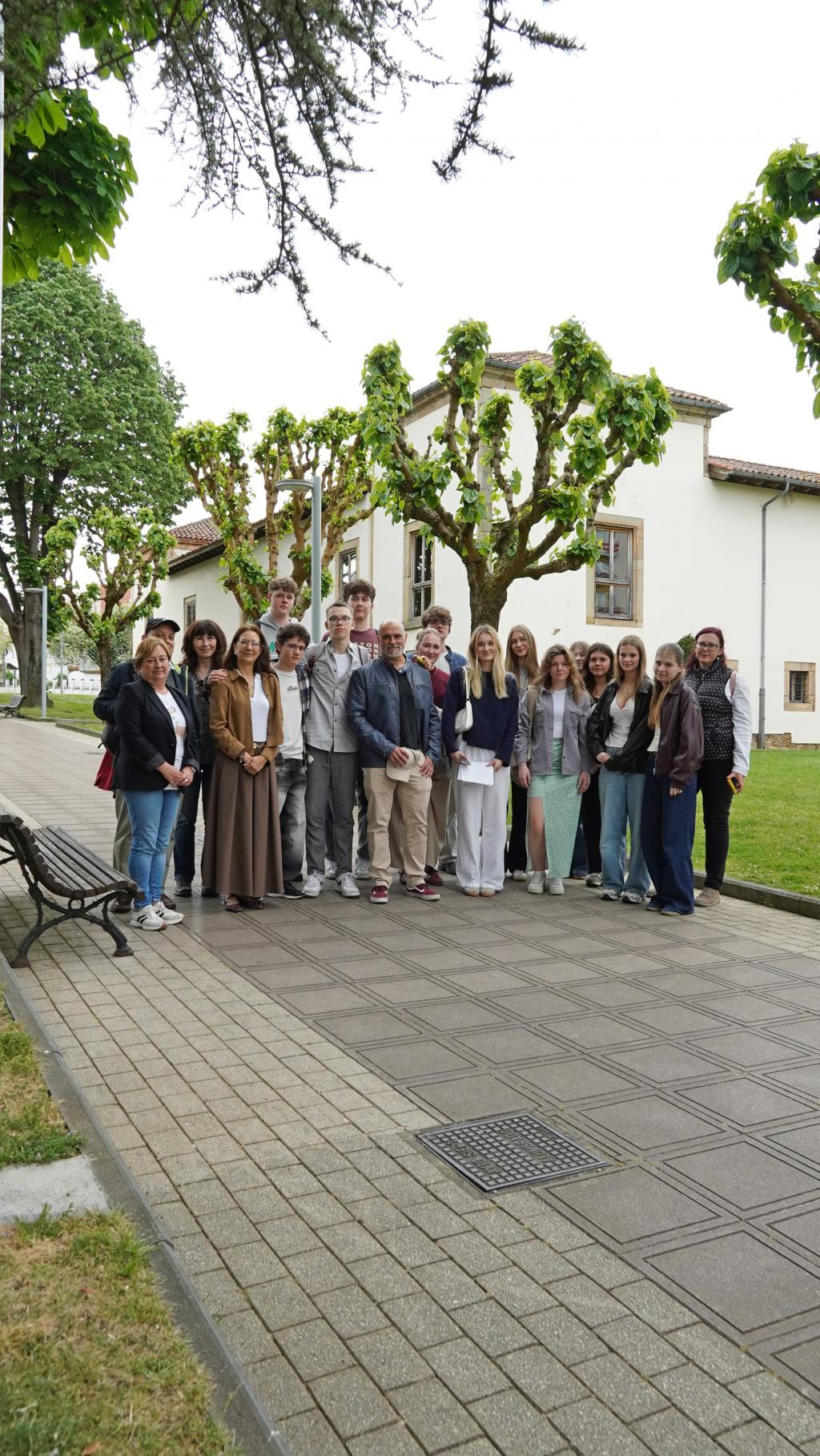 El Ayuntamiento de Siero recibe a estudiantes checos en intercambio educativo