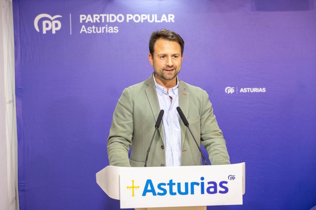 Álvaro Queipo anuncia una ley de Mercado Abierto para “derribar trabas, facilitar la actividad económica y hacer de Asturias una tierra abierta a la inversión, al empleo y a la libertad”