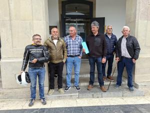 El Tapin - Vecinos de Lieres exigen la rehabilitación urgente del centro de salud y denuncian falta de personal sanitario