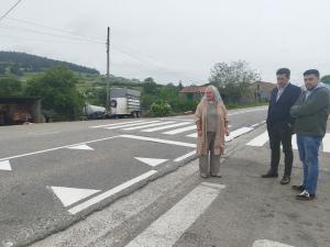 El Tapin - La alcaldesa de Llanera anuncia que el paso de peatones inteligente de San Cucao estará listo en un mes