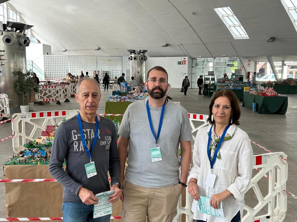 La VIII Feria del Click de Siero abre sus puertas con 32 expositores y una amplia oferta familiar en Pola de Siero