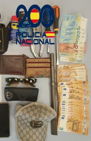 El Tapin - La Policía Nacional desarticula un grupo criminal especializado en robos con fuerza a empresarios de origen asiático 