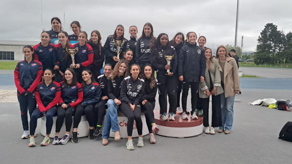 El Ciudad de Lugones hace historia y mete a sus dos equipos en la final de ascenso a Primera División